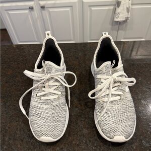Women’s Adidas cloud foam sneakers - Size 8